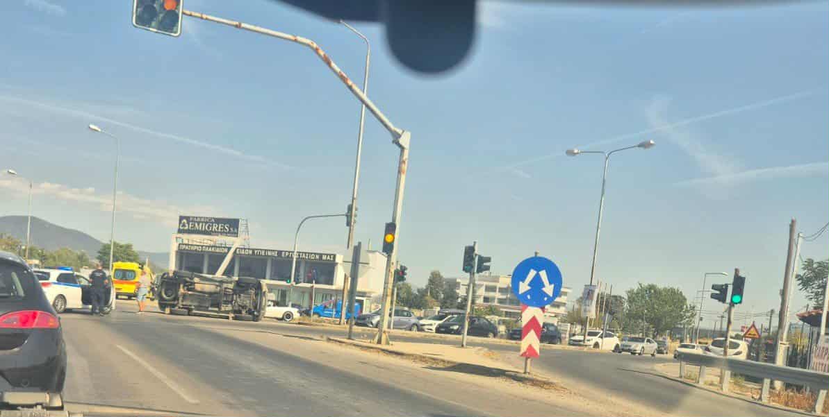 ΤΩΡΑ-Χαμός στη διασταύρωση Ρυσίου: Μποτιλιάρισμα μετά από τροχαίο με δύο τραυματίες