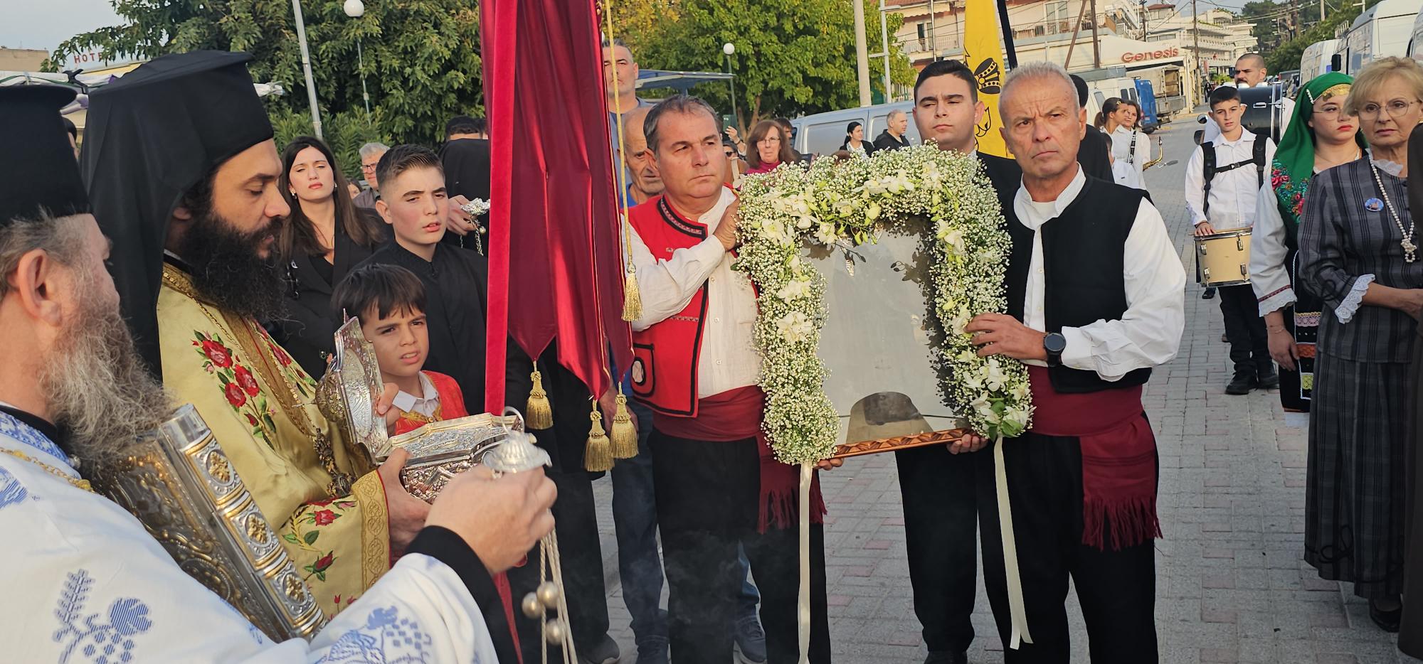Η Νέα Καλλικράτεια τίμησε την Πολιούχο της, Οσία Παρασκευή την Επιβατινή.