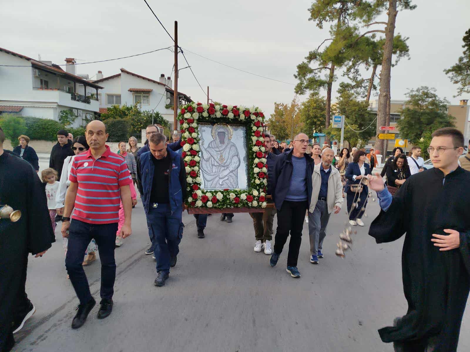 Λιτανεία: Η Οσία Παρασκευή στους δρόμους των Ν. Επιβατών-Μεγάλη η Χάρη Της! (ΦΩΤΟΡΕΠΟΡΤΑΖ+ΒΙΝΤΕΟ)
