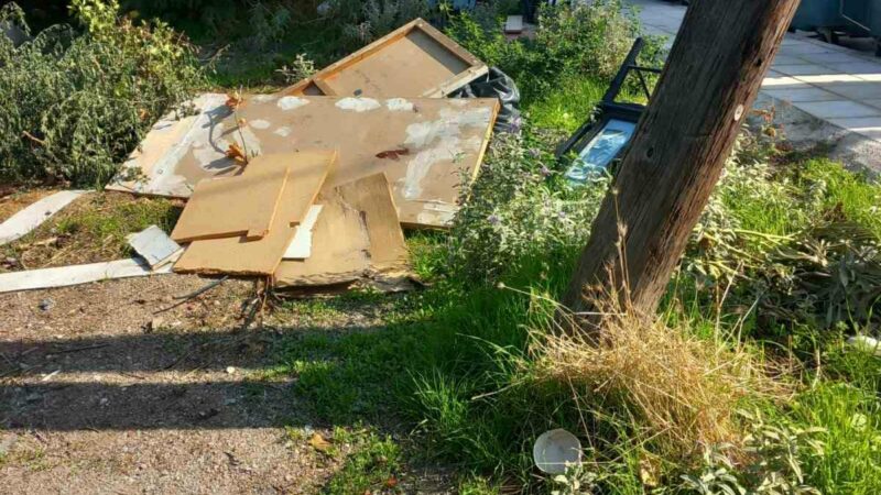 Περαία: Κακό χάλι στις οδούς Κρήτης και Σοφίας Βέμπο-Η μπόχα φτάνει μέχρι το Δημαρχείο (ΦΩΤΟΡΕΠΟΡΤΑΖ)