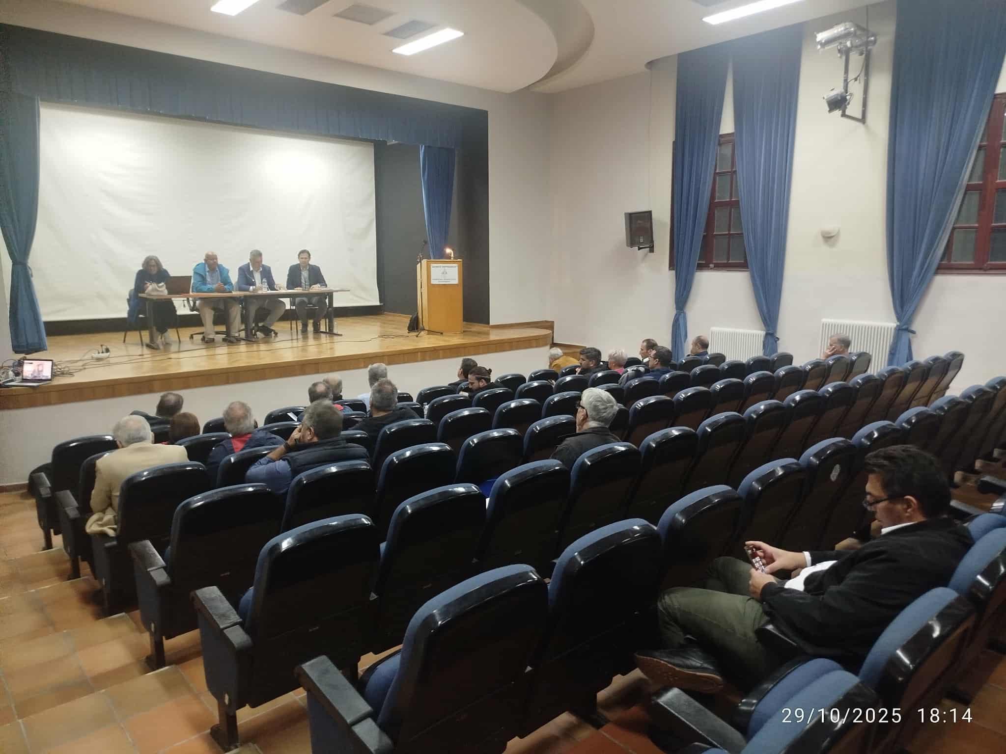 Αδεια καθίσματα στη Λογοδοσία της Επανομής