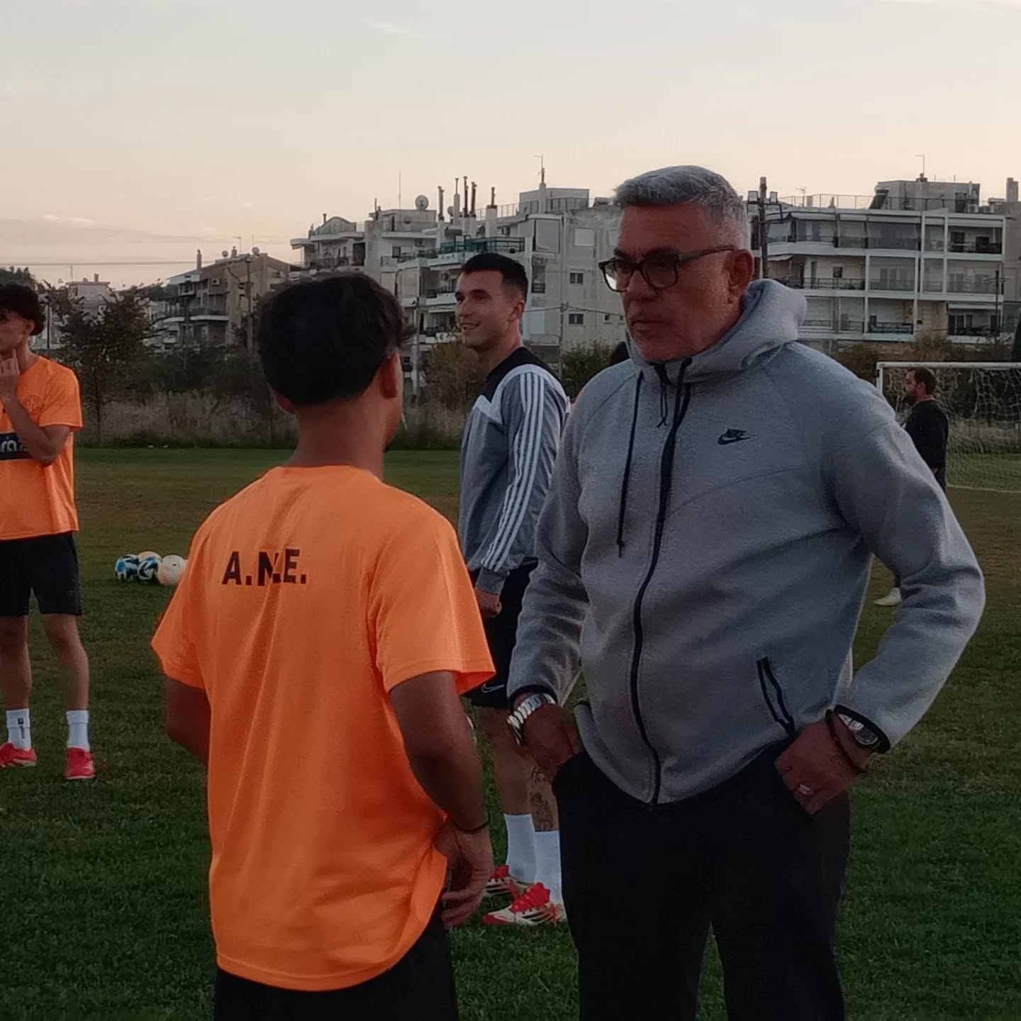 Δουλειά με Μύρτσο στην Αναγέννηση Ν. Επιβατών (ΦΩΤΟΡΕΠΟΡΤΑΖ)