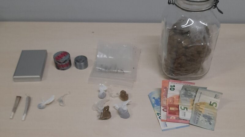 16χρονος έμπορος ναρκωτικών στο Πλαγιάρι