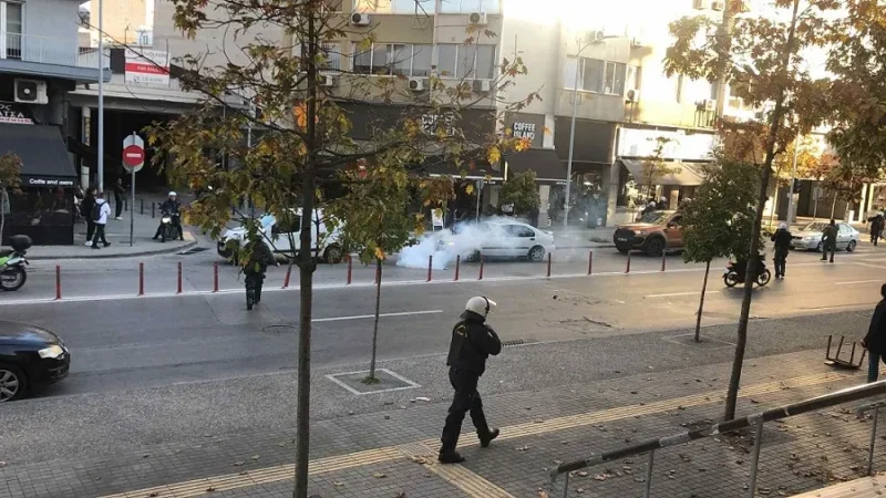 ΠΡΙΝ ΛΙΓΟ: Επεισόδια στα δικαστήρια για τον Αλκη Καμπανό (ΒΙΝΤΕΟ)