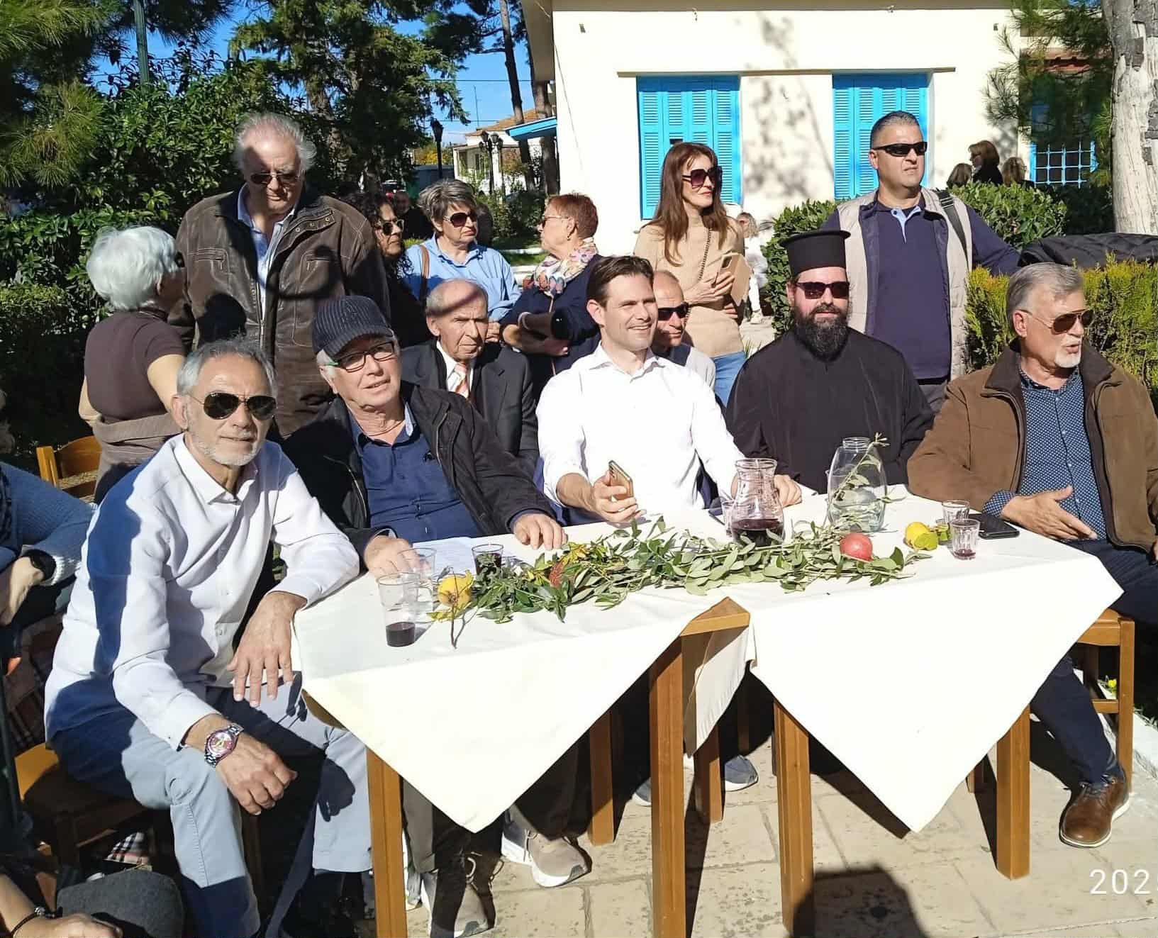 Αμηχανία Τζέκου… Στο ίδιο τραπέζι με Χαρμάνα, Κουμπαρούλη και Πάλλα
