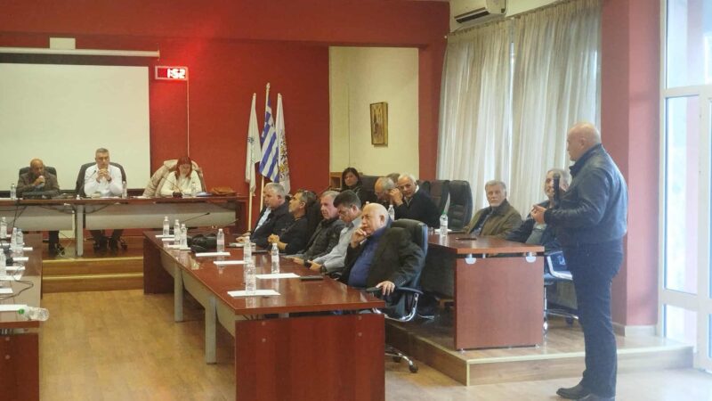 Ενθουσιώδης υποδοχή σύσσωμου του Δημοτικού Συμβουλίου για δημιουργία ανοιχτού θεάτρου (ΒΙΝΤΕΟ)