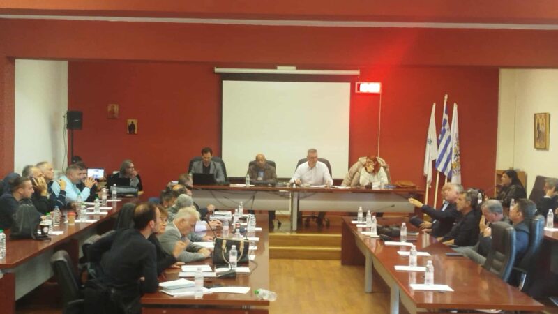 Αδιανόητα πράγματα: Παζάρια Τζέκου εν ώρα Δημοτικού Συμβουλίου για τον “Συμπαραστάτη του Δημότη”-Καταλυτική παρέμβαση Πασχαλίδου