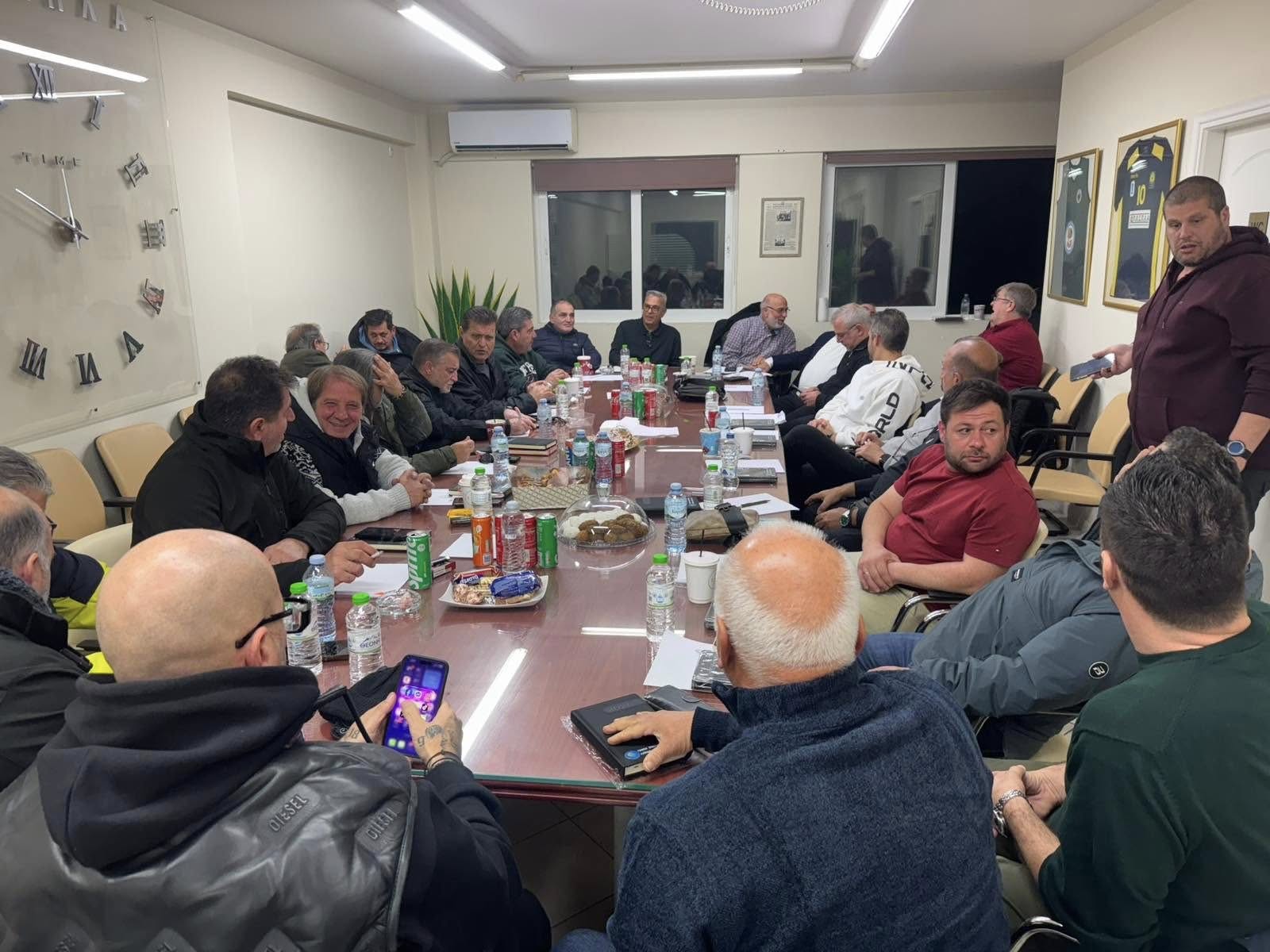Πανελλαδική απεργία επ’ αόριστον στις λαϊκές αγορές