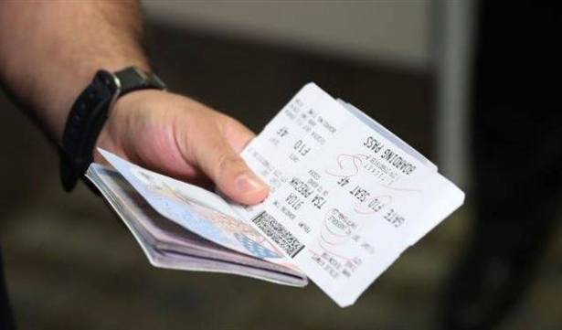 Συλλήψεις στο “Μακεδονία” για πλαστά έγγραφα