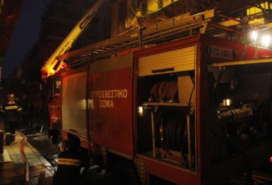 Φωτιά στην Επανομή: 6 πυροσβέστες με 3 οχήματα επί τόπου