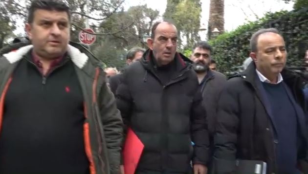 ΤΩΡΑ: Στο Μαξίμου οι αγρότες για τη συνάντηση με τον Πρωθυπουργό – Η ατζέντα (ΒΙΝΤΕΟ)