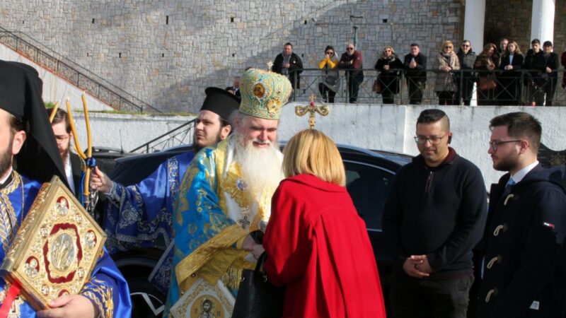 Στη Μηχανιώνα η Κατερίνα Ζιούτα-Πήρε ευλογία από τον Ιουστίνο (ΦΩΤΟΡΕΠΟΡΤΑΖ)
