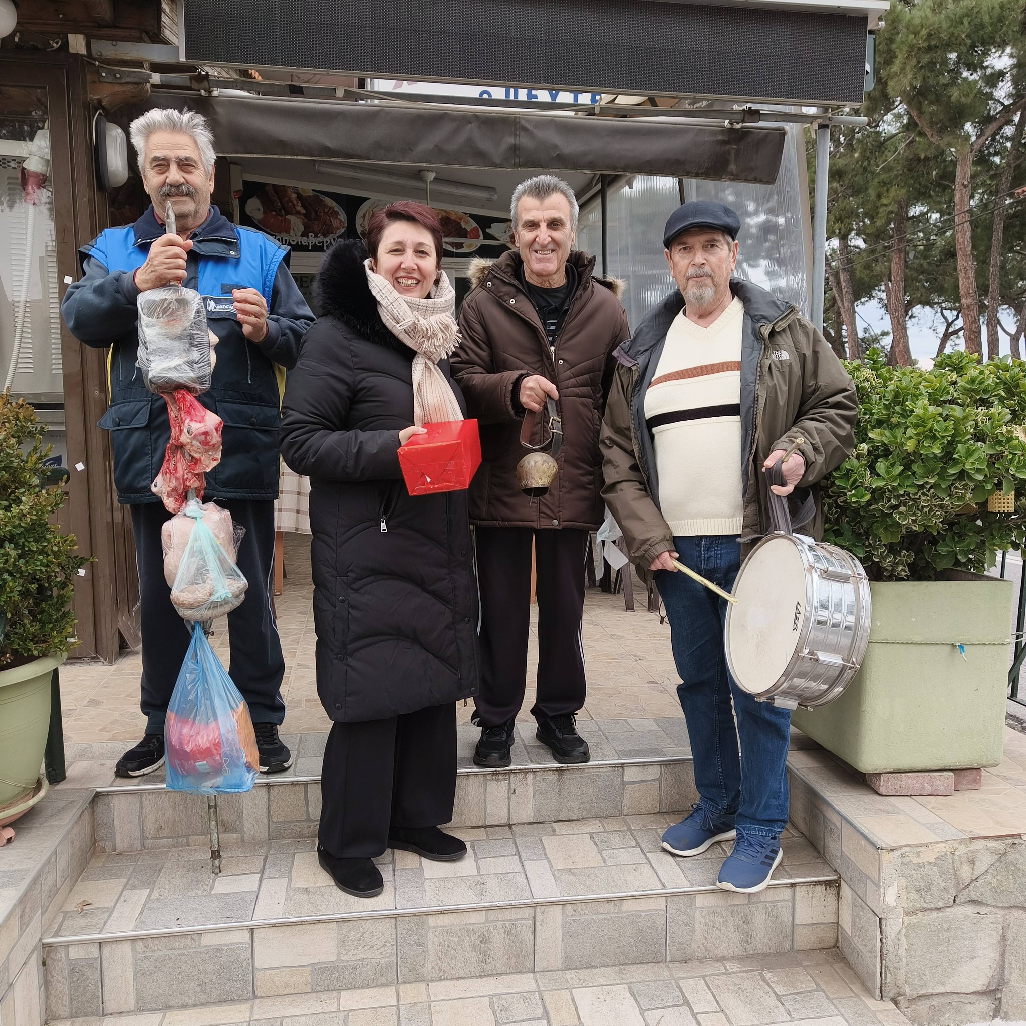 Με πολλή αγάπη από την Κερασιά: Συγκεντρώθηκαν κρέατα στο έθιμο της Σούβλας (ΦΩΤΟΡΕΠΟΡΤΑΖ)