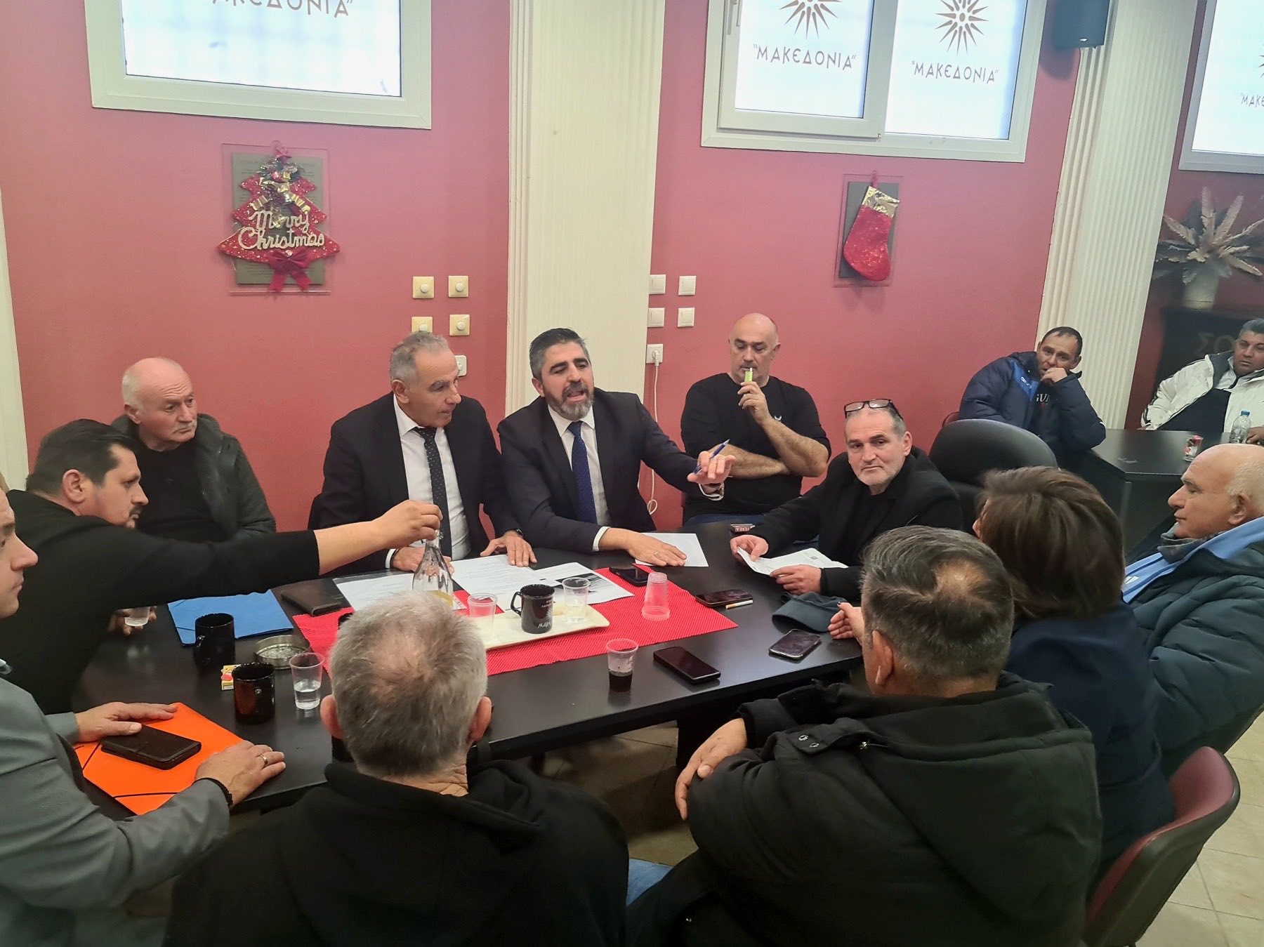 Συνάντηση της Συνομοσπονδίας λαϊκών αγορών με Βαρτζόπουλο, Παπά, Καράογλου, Καλαφάτη