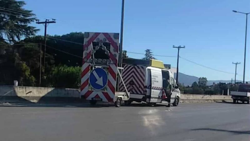 ΤΩΡΑ: Εργασίες συντήρησης οδικού ηλεκτροφωτισμού στη στροφή Επανομής