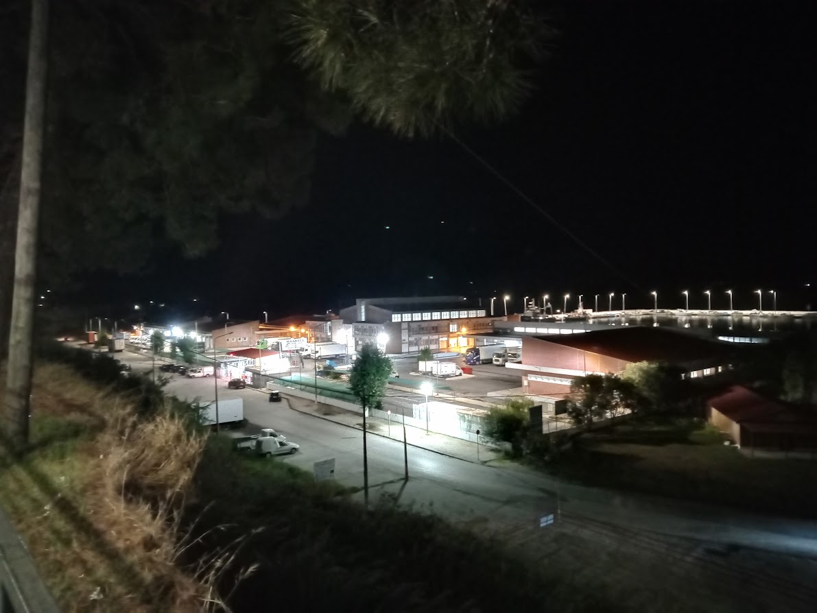 Σκάφος με “γριπάκι” εντοπίστηκε στη Μηχανιώνα