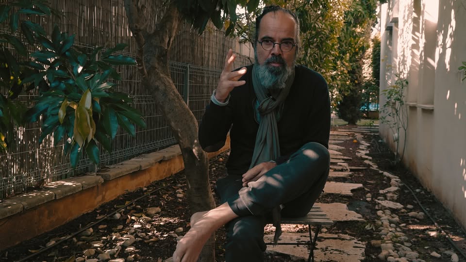 “Μου έδειξαν λάθος τον χάρτη της ευτυχίας…Εσύ πού την έψαχνες;” (ΒΙΝΤΕΟ)