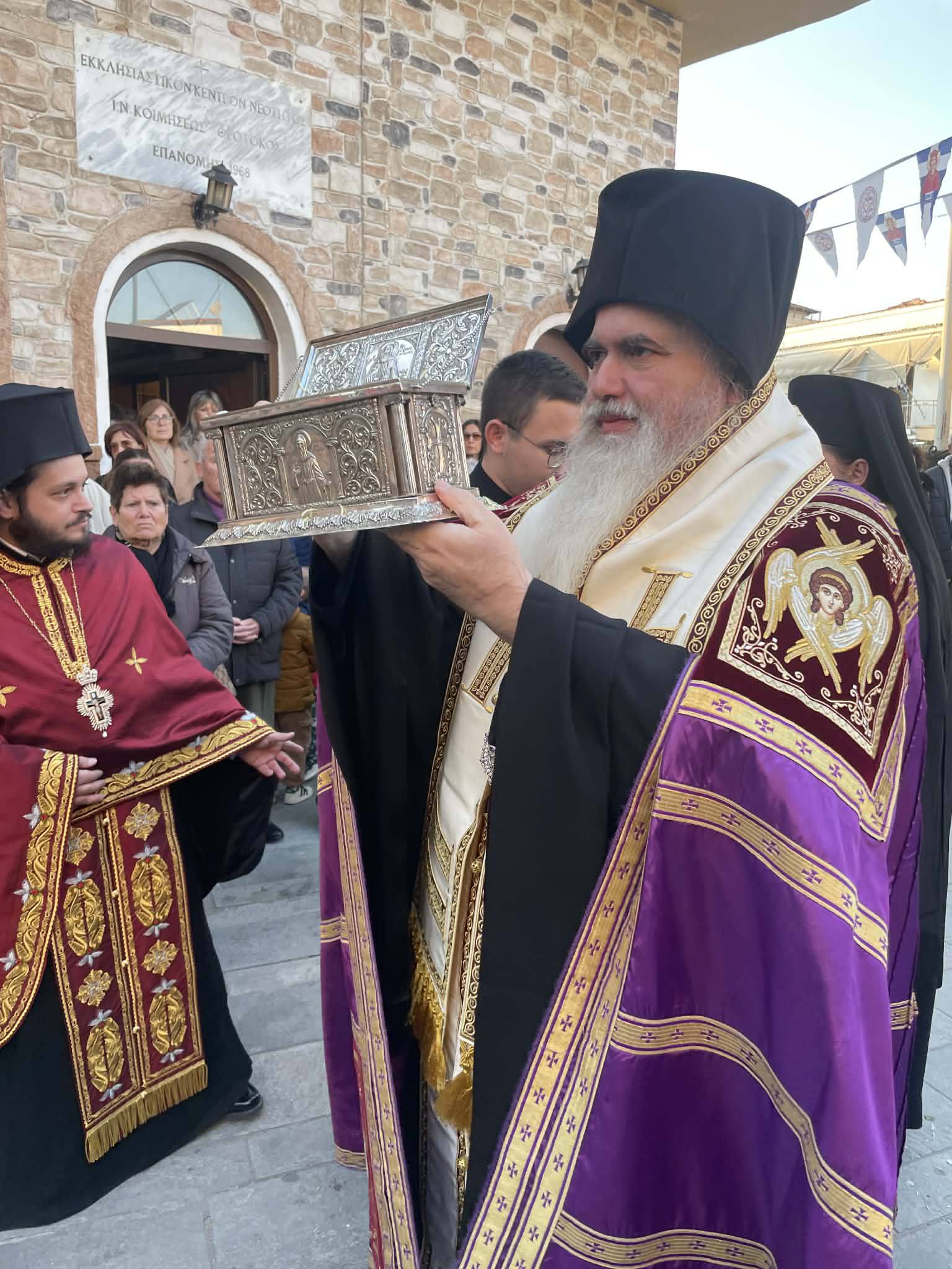 Πλήθος πιστών στην Επανομή για την Υποδοχή του Λειψάνου Αγ. Κοσμά Αιτωλού (ΦΩΤΟΡΕΠΟΡΤΑΖ+ΒΙΝΤΕΟ)