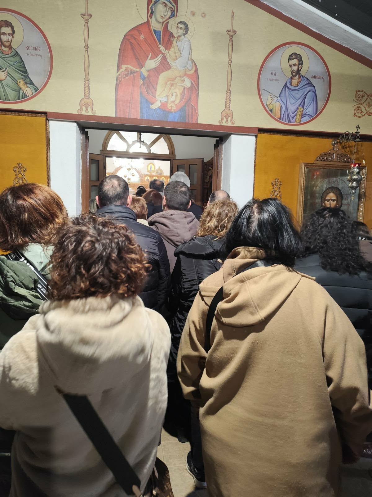 Το αδιαχώρητο στις εκκλησιές του Θερμαϊκού για τους Α΄ Χαιρετισμούς (ΦΩΤΟΡΕΠΟΡΤΑΖ)