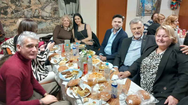 Παρουσία Σαραφίδη ο χορός του ΦΑΡΟΥ (ΦΩΤΟΡΕΠΟΡΤΑΖ)