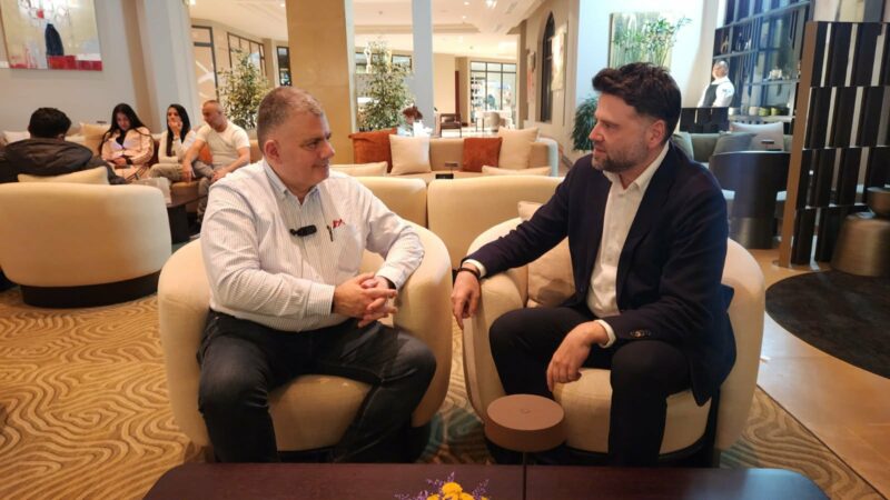 Συνάντηση Σαραφίδη-Παπαδόπουλου σε επιχειρηματικό φόντο