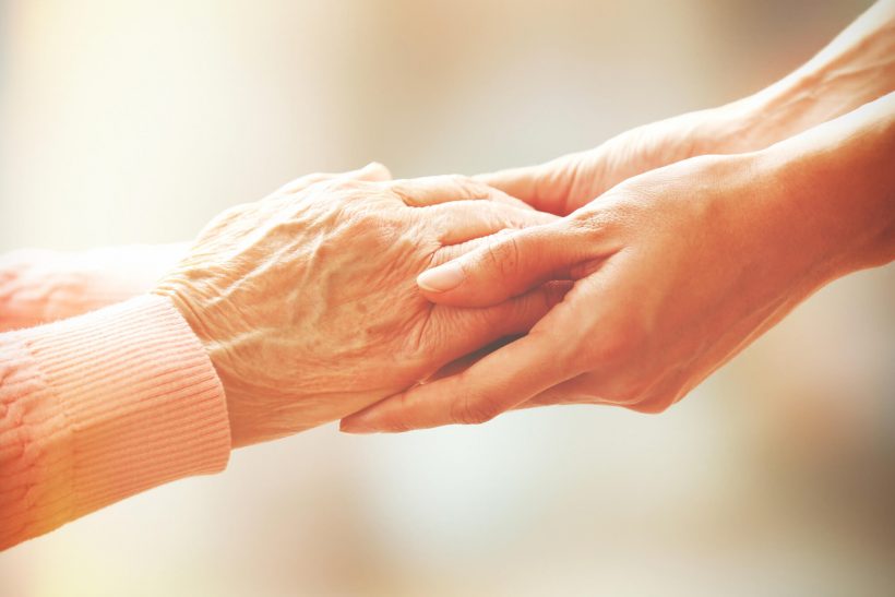 Περιπέτεια για 71χρονη που χάθηκε στους Ν. Επιβάτες-Εντοπίστηκε σε είσοδο πολυκατοικίας