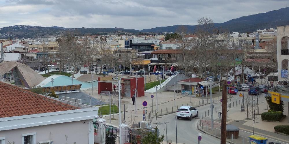 80χρονος γκρέμισε τράπεζα στη Θέρμη
