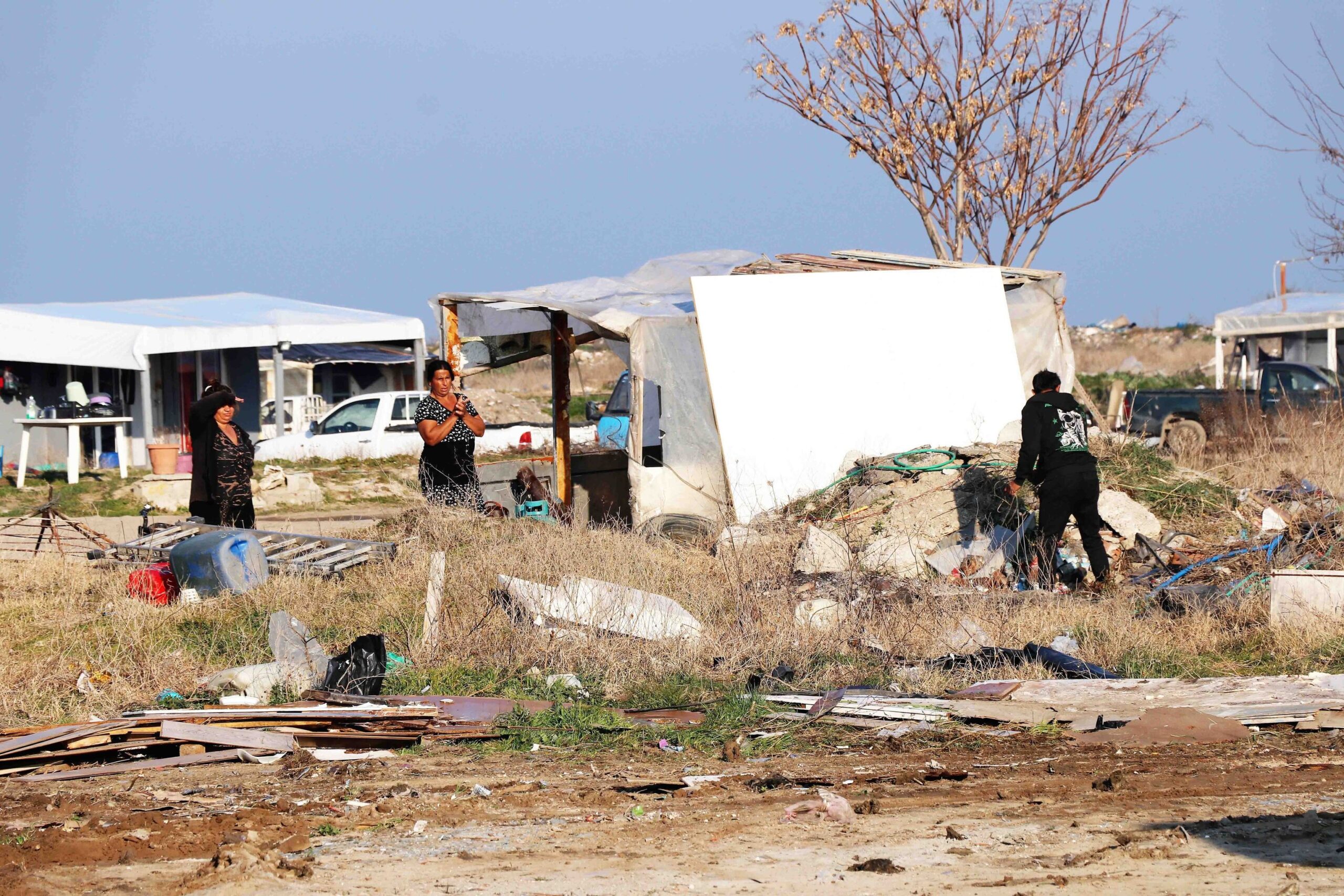 Στο Τμήμα: Τέσσερις προσαγωγές στα Τσαϊρια