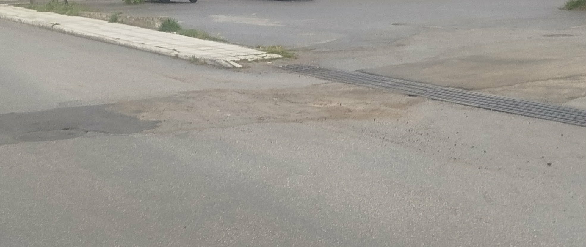 “Εργο” BestCity.gr: Καθάρισαν μετά από έναν μήνα τον χώρο μπροστά στο 1ο Δημοτικό Σχολείο Μηχανιώνας