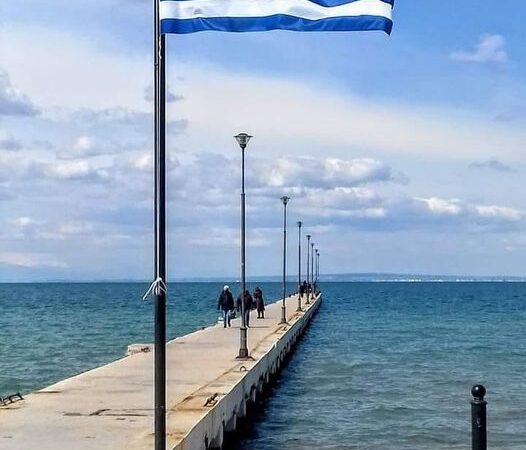 ΠΡΟΒΛΗΜΑ: Σε αναστάτωση οι επαγγελματίες του παραλιακού μετώπου της Περαίας καλούν επειγόντως σε σύσκεψη τον Τζέκο