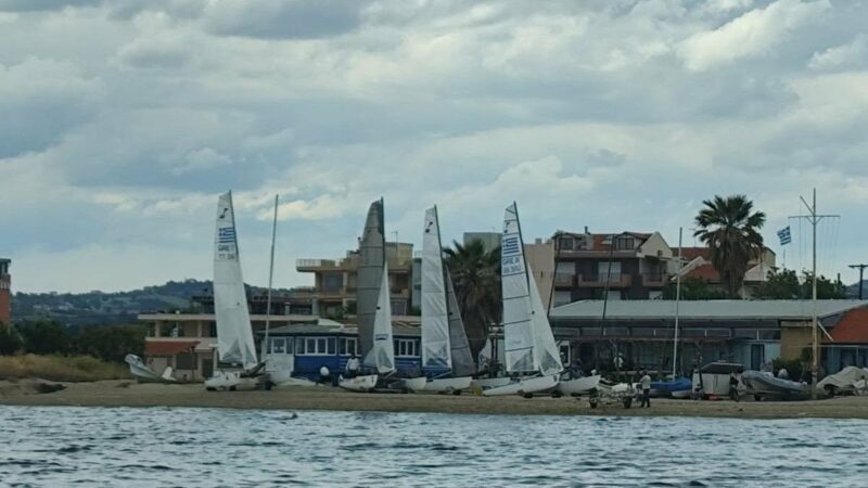 Περαία-Πανελλήνιο Tornado Catamaran: Ετοιμα τα σκάφη να πέσουν στη θάλασσα-Εν αναμονή σταθεροποίησης του αέρα