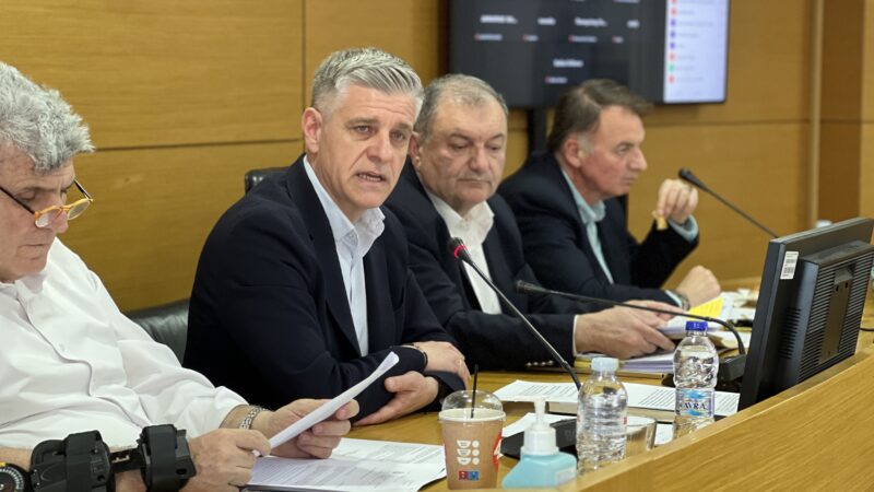 Τέλος στους παράνομους μπαζότοπους επιχειρεί να βάλει ο Γιουτίκας