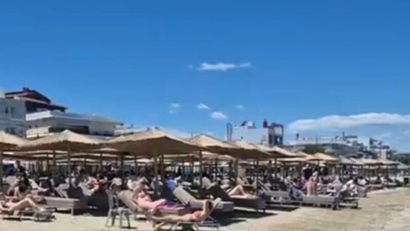 Αρχισαν τα μπάνια στη Περαία-Επί τόπου ρεπορτάζ της ΕΡΤ (ΒΙΝΤΕΟ)