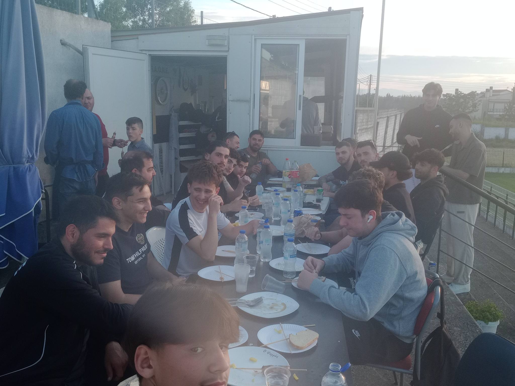 Τσιμπούσι και “καλό καλοκαίρι” στην Αναγέννηση Ν. Επιβατών! (ΦΩΤΟΡΕΠΟΡΤΑΖ)