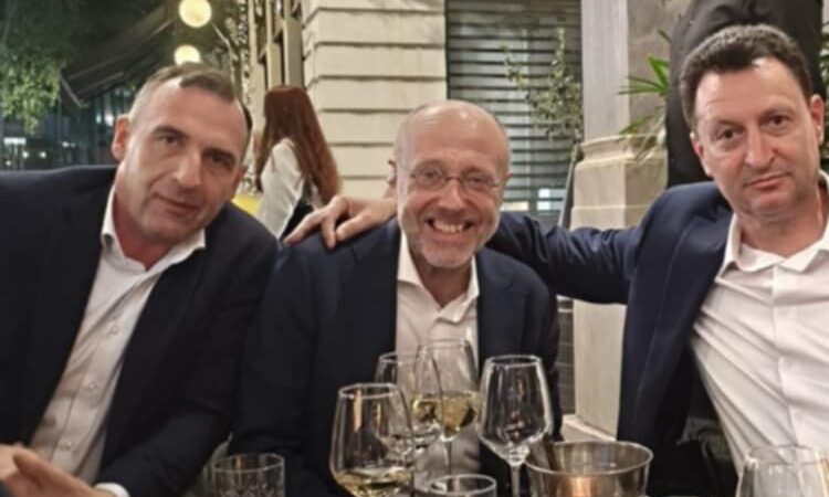 Ποτάκι με Βαρτζόπουλο
