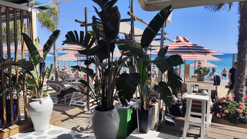 Σε καλοκαιρινούς ρυθμούς το Melissa Seaside Bar!!!