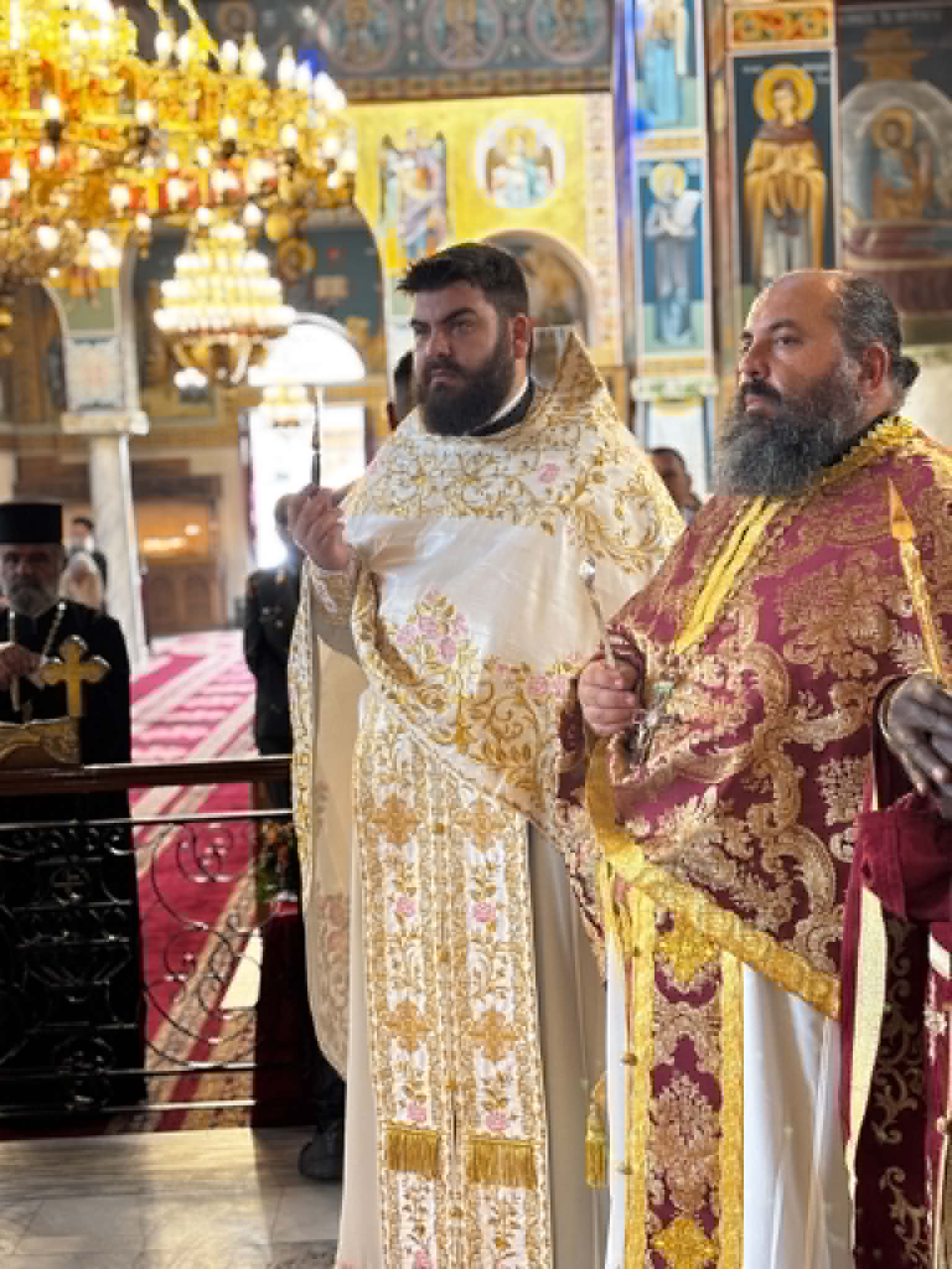 ΑΞΙΟΣ! Αρχιμανδρίτης ο Πατέρας Κύριλλος Πολυκράτης (ΦΩΤΟΡΕΠΟΡΤΑΖ+ΒΙΝΤΕΟ)