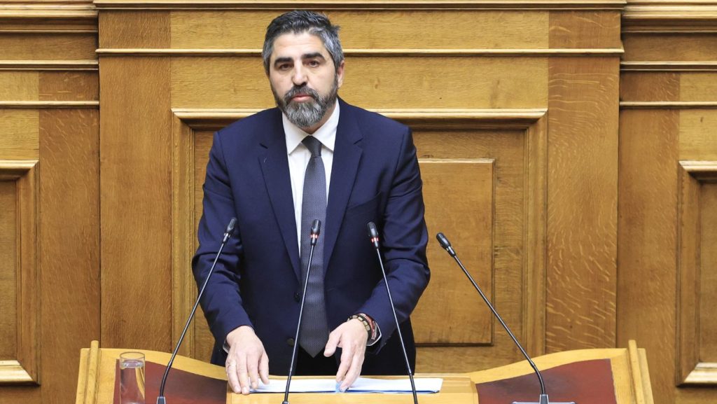 Υπερψηφίστηκε το σχέδιο νόμου για την τοπική αυτοδιοίκηση: Η ομιλία του Φάνη Παπά στη Βουλή (ΒΙΝΤΕΟ)