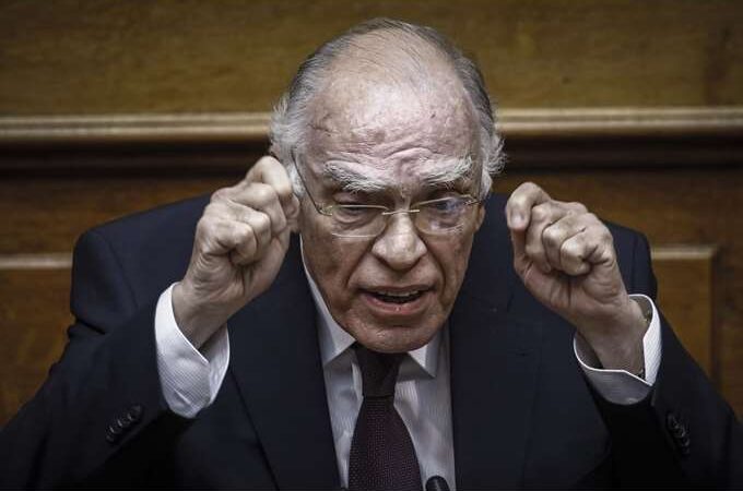 Αξέχαστες στιγμές του Βασίλη Λεβέντη στη Βουλή (ΒΙΝΤΕΟ)