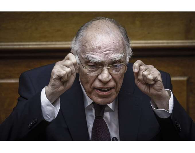 Αξέχαστες στιγμές του Βασίλη Λεβέντη στη Βουλή (ΒΙΝΤΕΟ)