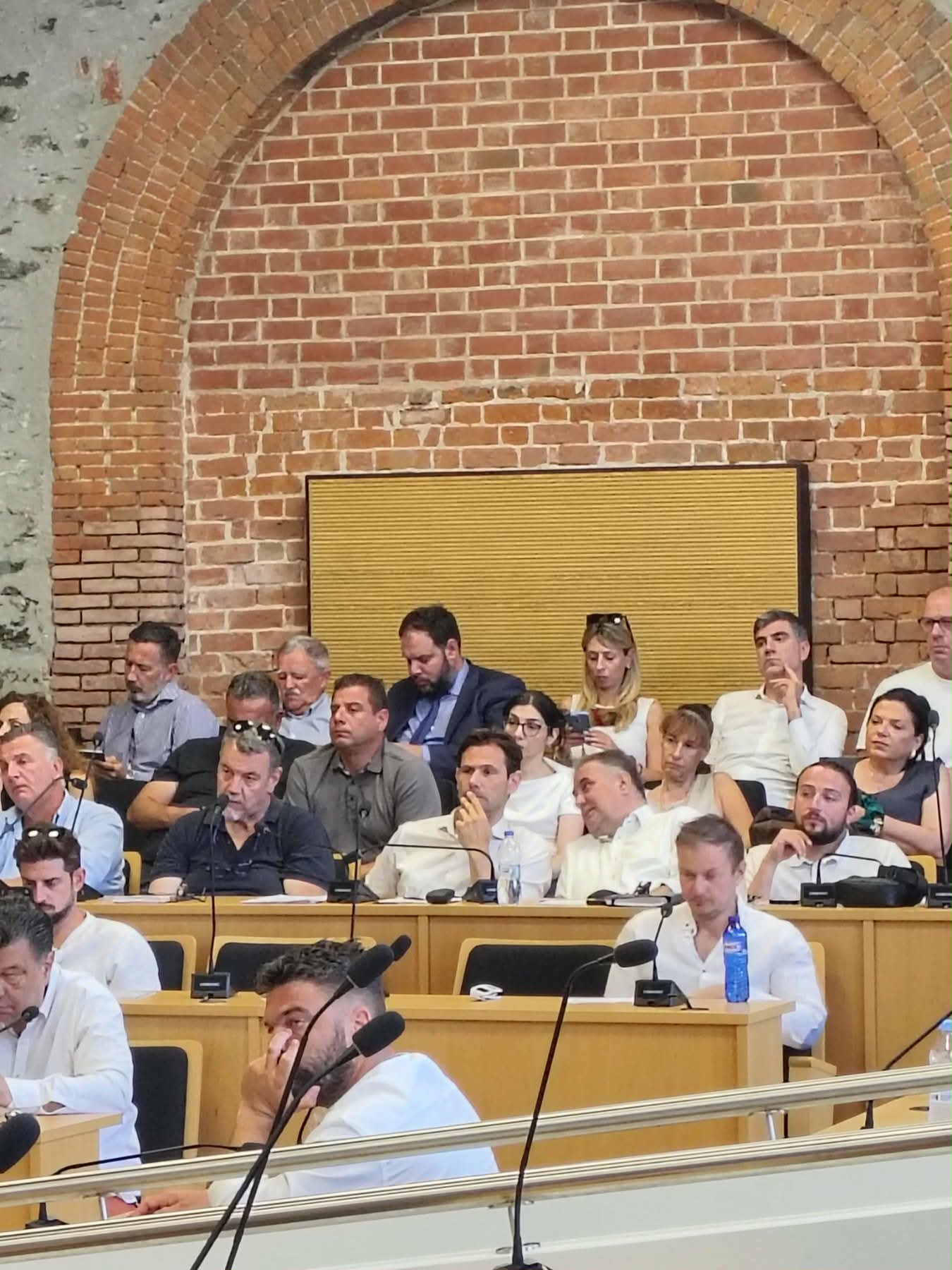 Με φοβισμένο δήμαρχο και τον κόσμο να μην κινητοποιείται: Τι παραπάνω θα μπορούσε να περιμένει κανείς;