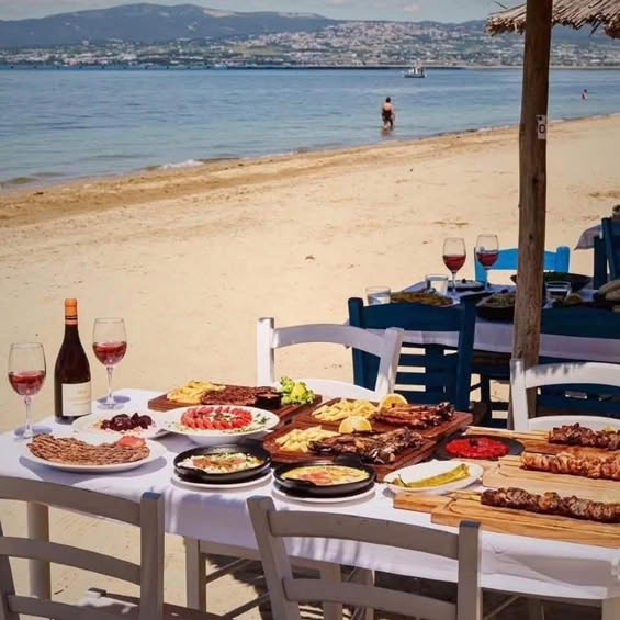 Προβατίνα στη Περαία: Μια εμπειρία που θυμίζει διακοπές!