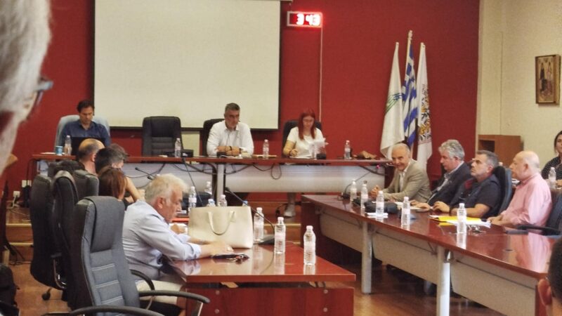 Αλλαγές στο Δημοτικό Συμβούλιο: Νέος πρόεδρος ο Δεμερτζής αντί Καραμανλή