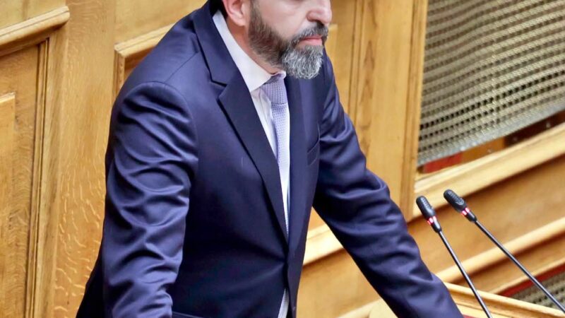 Μειωμένη στρατιωτική θητεία για τους ορφανούς και από τους δύο γονείς προτείνει ο Φάνης Παπάς