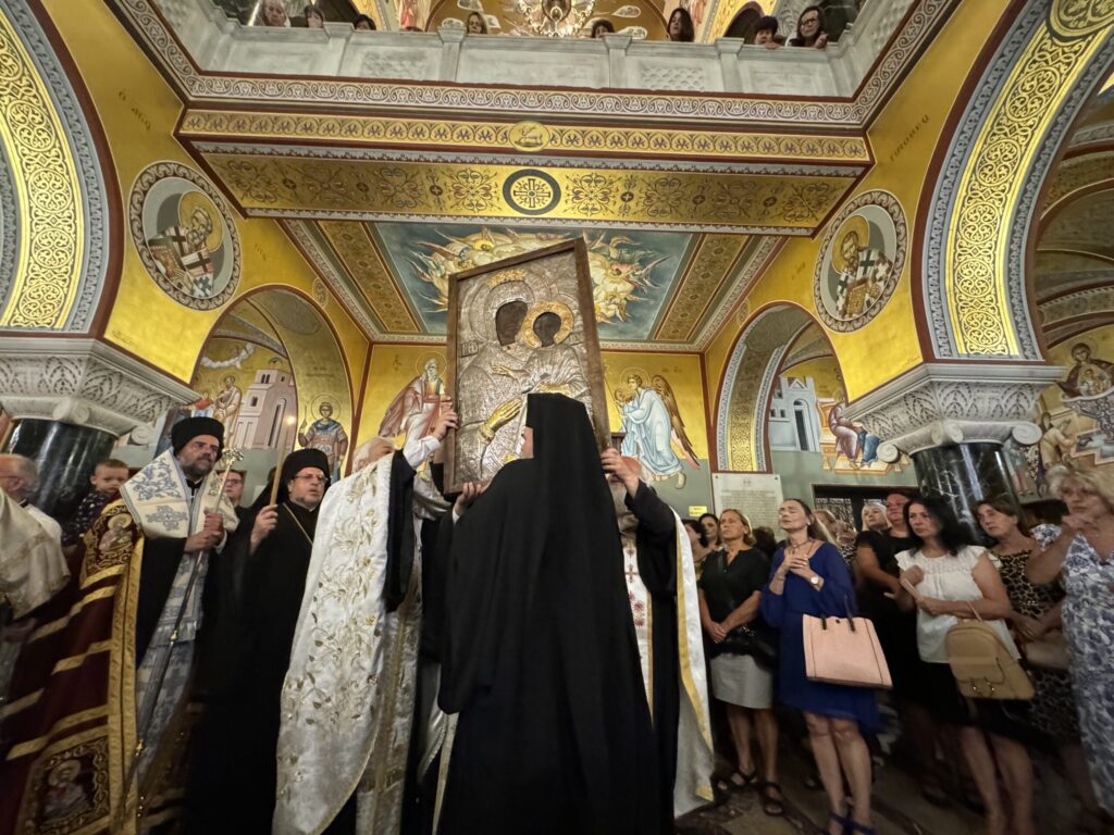 ΑΠΟΨΕ η Παναγιά βγαίνει από το Θρονί Της: Τα “Βγάσματα” της Θεοτόκου απ΄ ευθείας στο BestCity.gr (19:00)