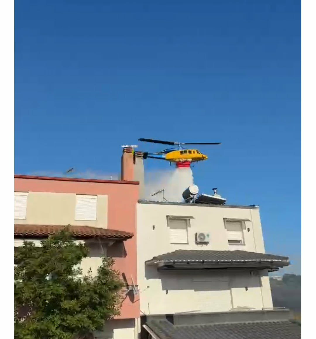 Συνεχείς ρίψεις στη Μηχανιώνα (ΒΙΝΤΕΟ)