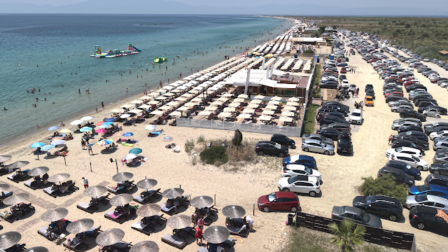 Δύο μέτρα και δύο σταθμά: 15ετή σύμβαση για το “Ακρωτήρι”, 3ετή ανανέωση για τους επιχειρηματίες του Ποταμού