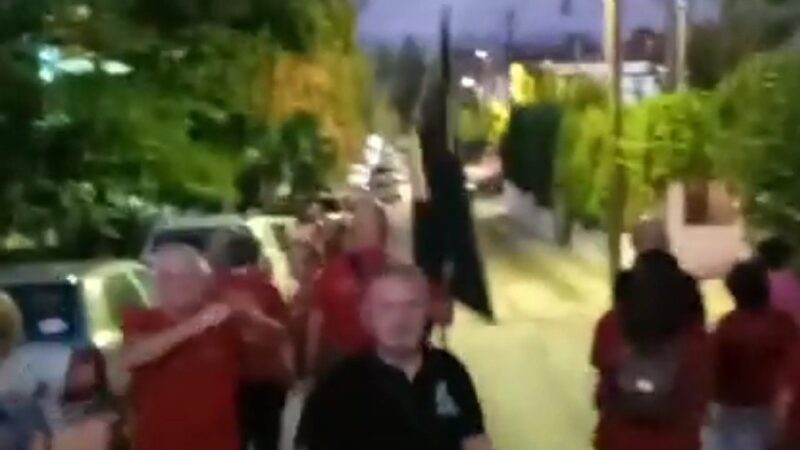 ΤΩΡΑ: Πατινάδα στην Ανω Περαία! (LIVE)