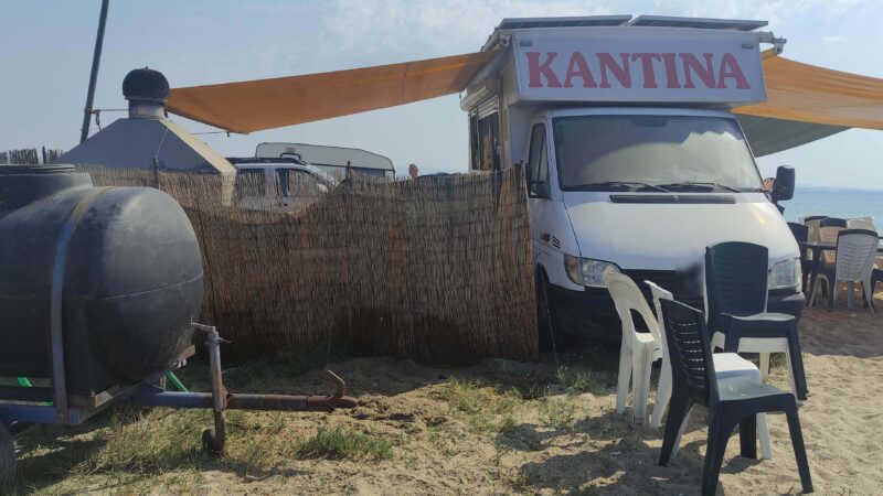 Επ΄ αυτοφώρω σύλληψη 42χρονης στον Ποταμό με παράνομη καντίνα (ΦΩΤΟΡΕΠΟΡΤΑΖ)