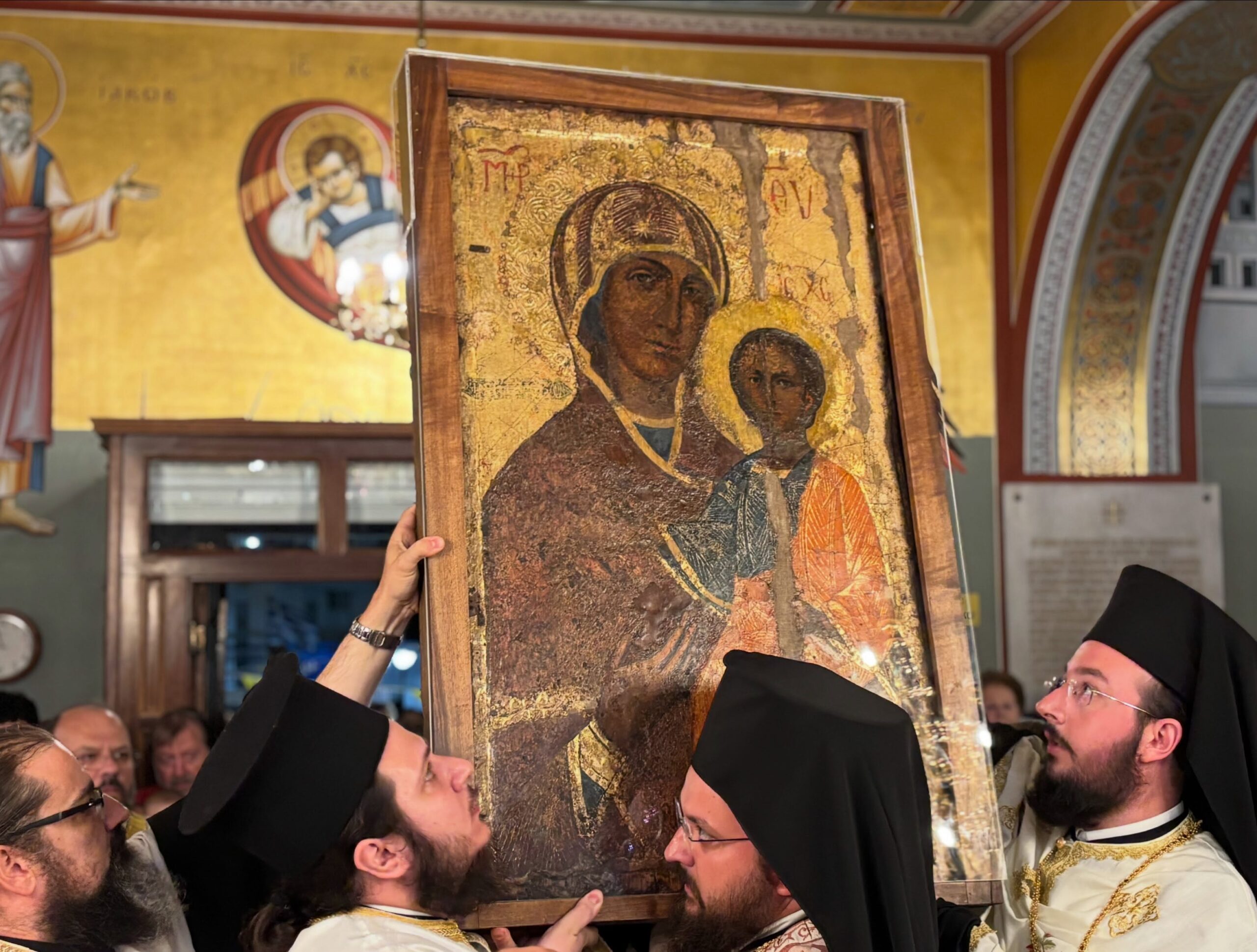 Η Παναγιά της Μηχανιώνας επέστρεψε στο Θρονί Της (ΦΩΤΟΡΕΠΟΡΤΑΖ+ΒΙΝΤΕΟ)
